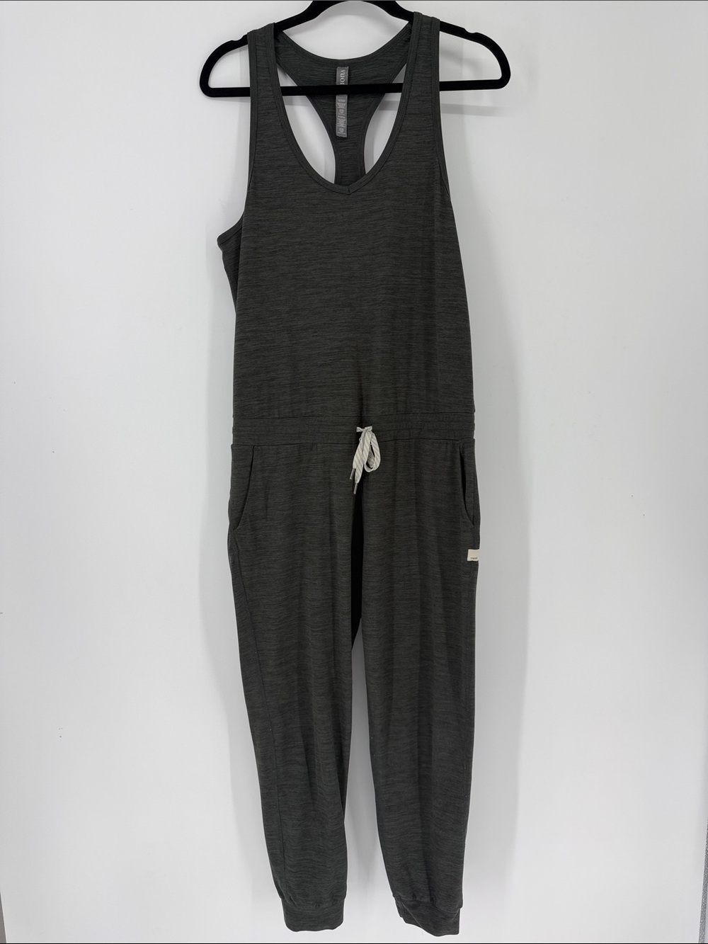 Vuori Women’s Medium Gray Performance Jumpsuit Racerback Jogger One Piece